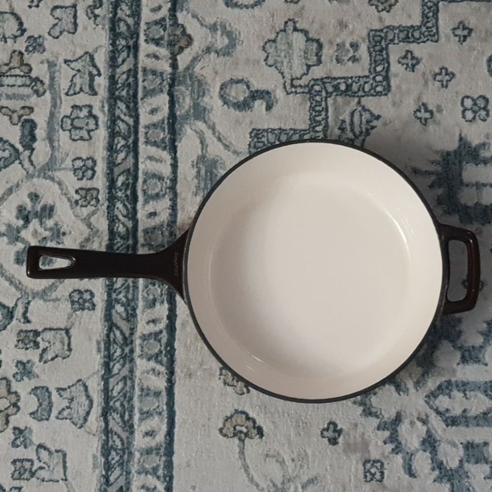 ✨ BergHOFF Enamel Cast Iron Skillet – Brown & Cream – NIB